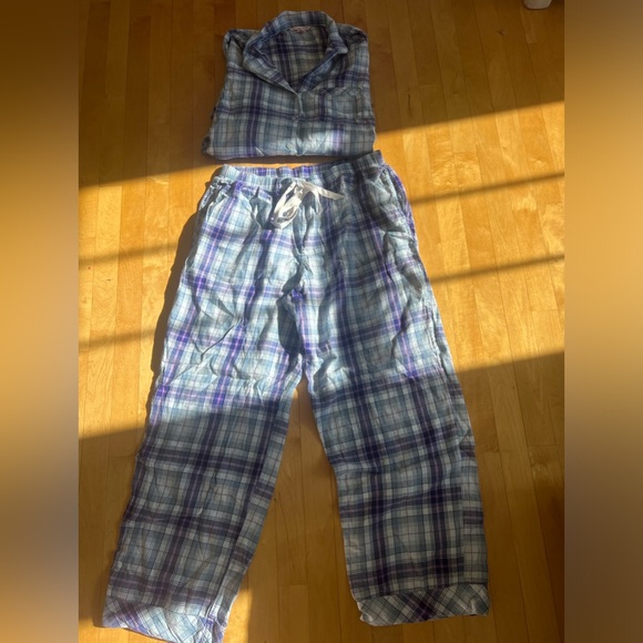 Victoria Secret Size L pajama set - Picture 2 of 6